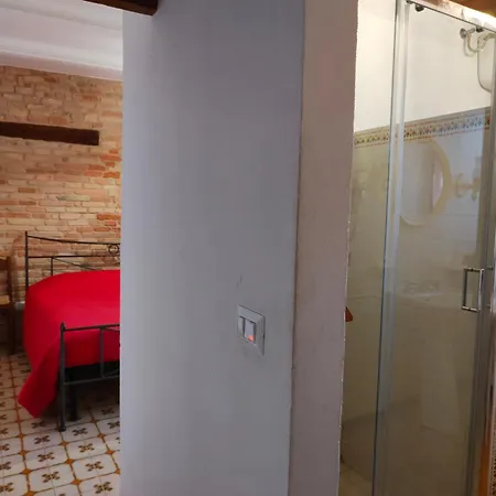 Appartamenti In Casale Con Piscina Apartment *