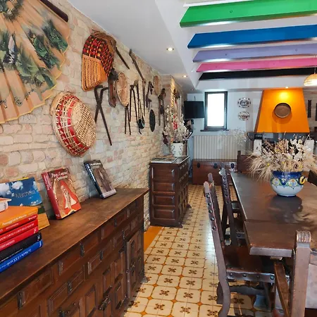 Appartamenti In Casale Con Piscina *