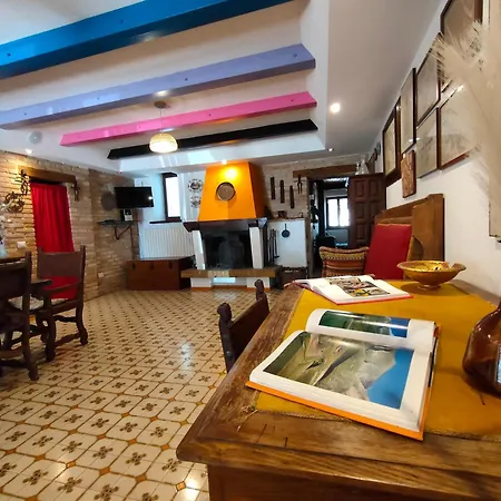 Appartamenti In Casale Con Piscina