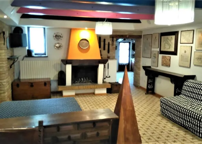 Casale Civetta 아파트 *